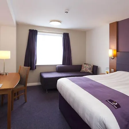 Premier Inn London Docklands Excel-3