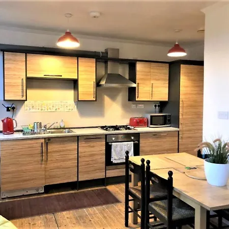 Splendid 1 Bedroom Flat + Terrace-2