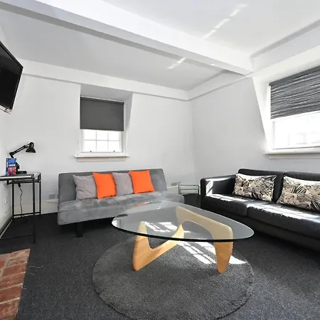 Soho, Piccadilly & Chinatown - Two Bedroom & Two Double Beds Apartment-2