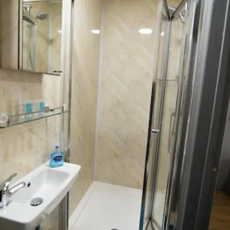 London Suite-3