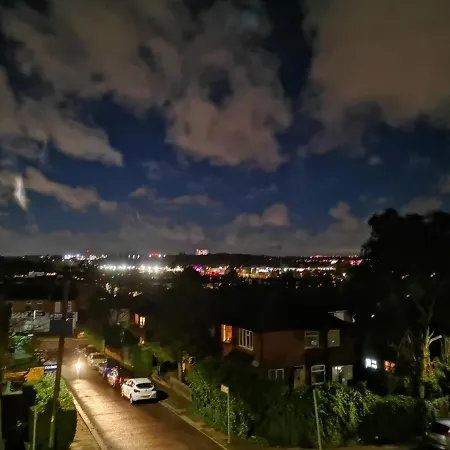 Luxe Hill Getaway Muswell Hill-2