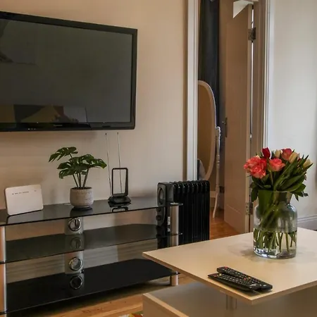Rare Central London Gem Close To Transport Links-2
