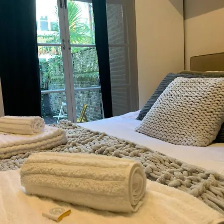 Luxury Fulham Flat With 5* Touches Nr River Thames-3