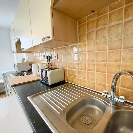 134 Kilburn Road Apartment-3