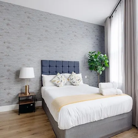 Kilburn City Suites-2