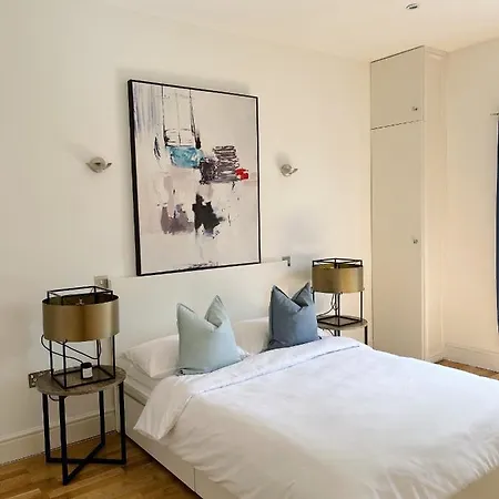 Modern And Light 2 Bed Flat In Sw2-3