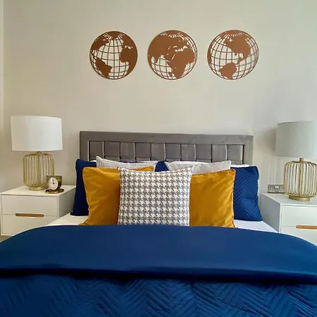 Perfect Central Location- 5 Minutes From Tower Bridge ! 8 Minutes Walk From Tube-3