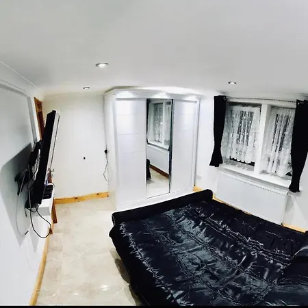 Stratford City Apartments-2