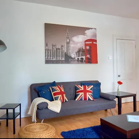 Lovely Large London Apartment Near Stratford-3