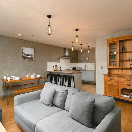 Penthousestays Nr Notting Hill - Luxury 2 Bedroom King Bed Apartment - Near Portobello Road-3
