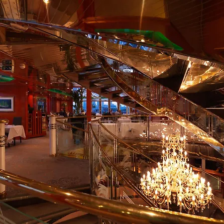 Sunborn London Yacht Hotel-2