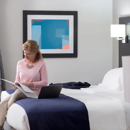 Holiday Inn Express London Victoria By Ihg-2