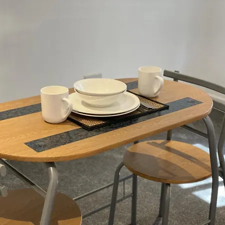 Layrek London 1 Bedroom Flat-3