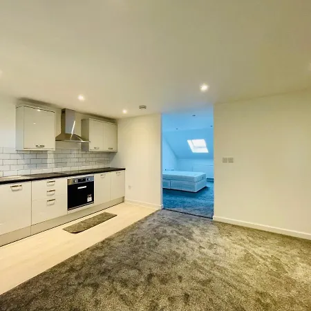 Layrek London 1 Bedroom Flat-2