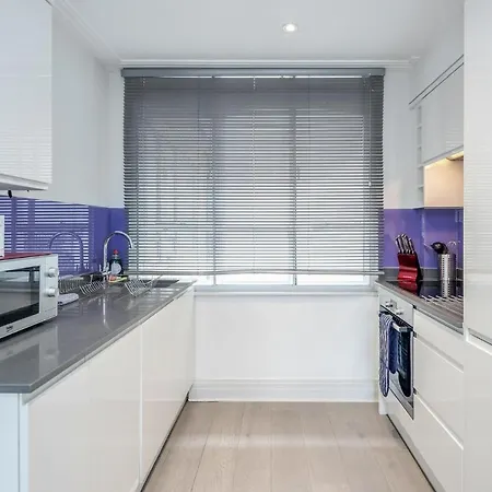 Roomspace Serviced Apartments - River House-2