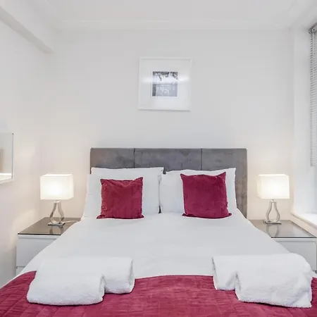 Roomspace Serviced Apartments - River House-3