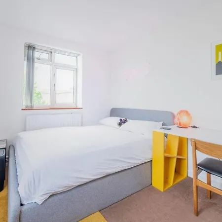 Flat 13-3