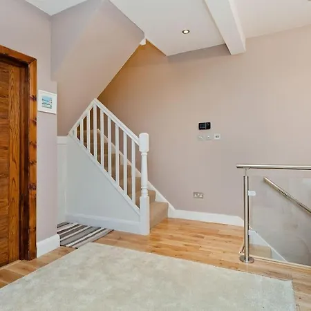 Whole House In Central Camden Town-3