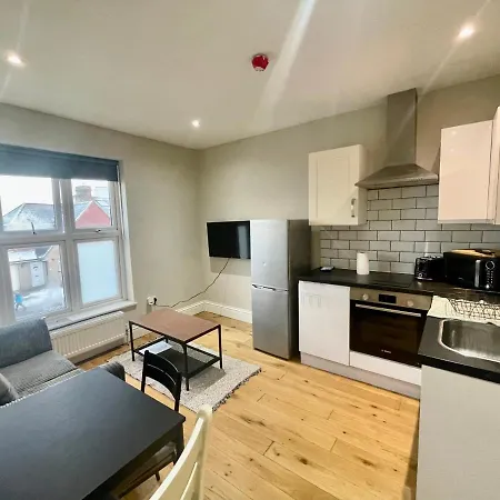 Cosy 1 Bedroom Flat!-3
