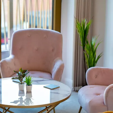 Lux 2 Bedrooms - 2 Bathrooms - F7-2