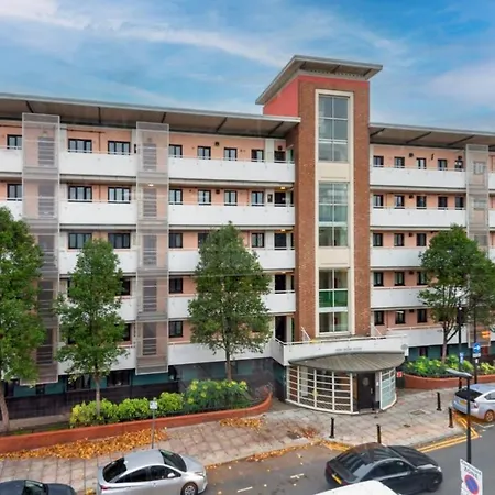 Bright, Nice Interior, Close To The City, 2 Bedroom Apartment-3