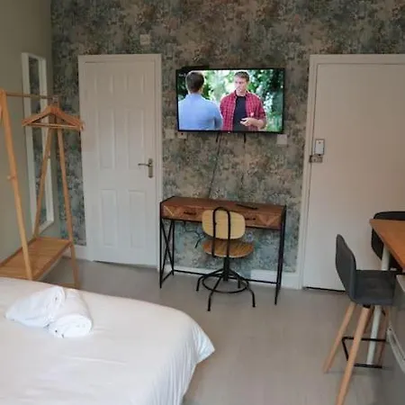Cosy Chic Studio In King'S Cross-3