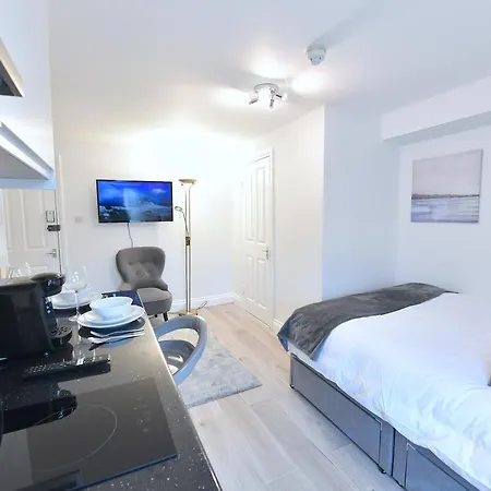 Stylish Studios By Luxestays Shepherds Bush-3