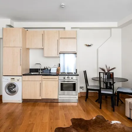 Covent Garden Gem Apartment-2