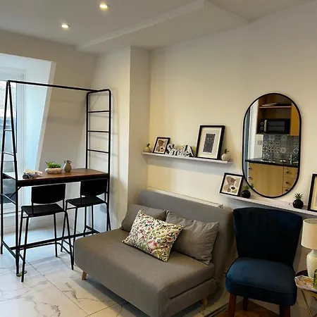 Cozy Flat London-2
