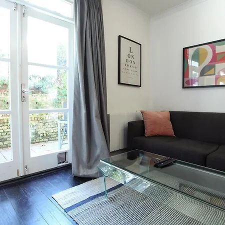 Walk To Notting Hill /Paddington 1 B/R With Patio-3