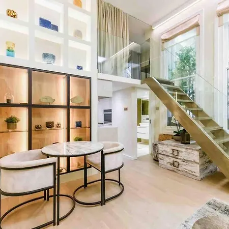 Luxury Modern Apartment-3