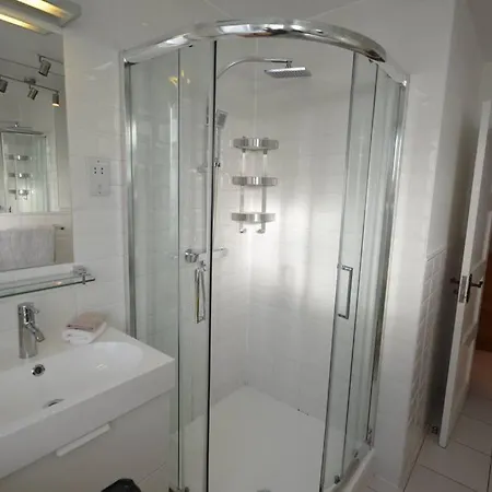 Flat In The Heart Of Camden Town-3
