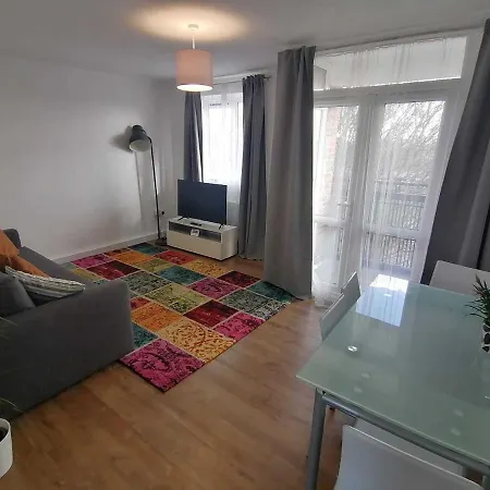 White City Apartment, Your London Stay-2