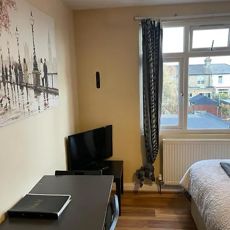 Anazing Studios 2 - North East London - Chingford-3