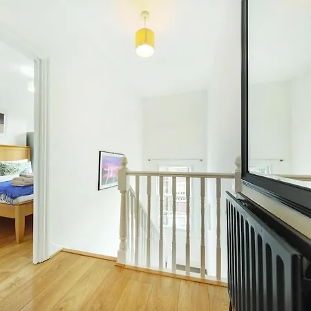 Beautiful Flat In Westminster-3