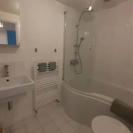 2 Bedroom Victorian Garden Flat-3