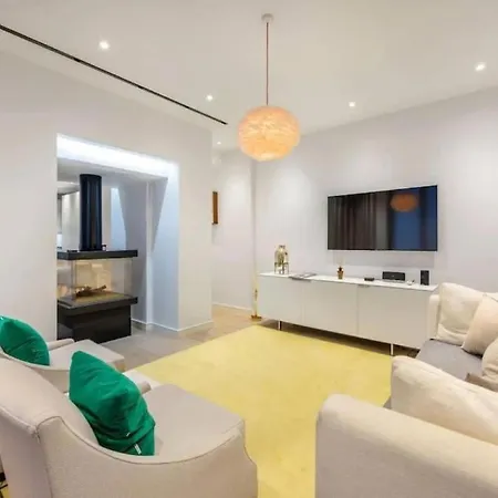 Posh 3 Bedroom Flat With Terrace And Indoor Fireplace In Mayfair, Near Hyde Park-3