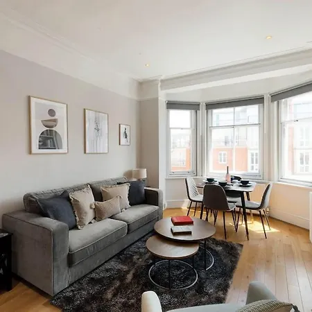 Lovely Chelsea Apartment-2