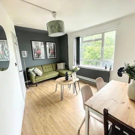 Stylish 2 Bedroom Flat In Angel Central Location-2