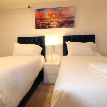 London Central Modern Apartment Charlton-3