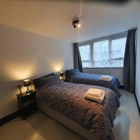 3Beds Family Friendly In London With Good Transport Links-3