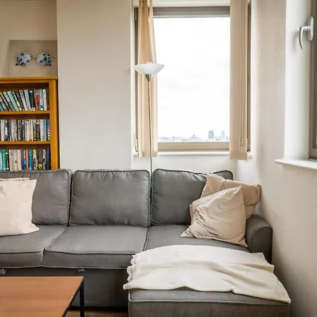 City Air Apartments - Shadwell - Great Transport Links-3