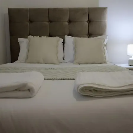 Ensuite With Kitchen Stunning Double-Bed Room In Zone 2-2