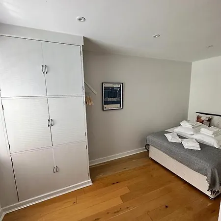 2B Soho Studios By Indigo Flats Sleeps 4-3