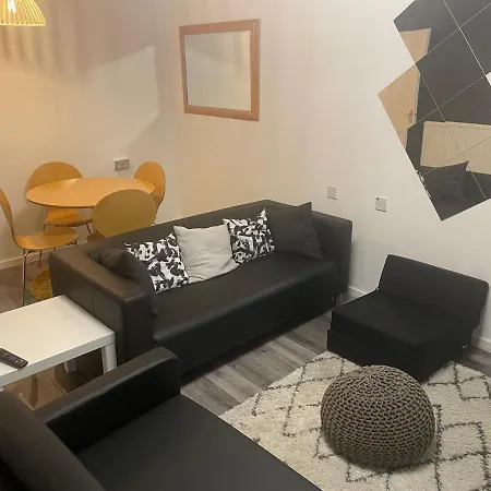 Two Bedroom Flat In Greenwich Near The 02-3