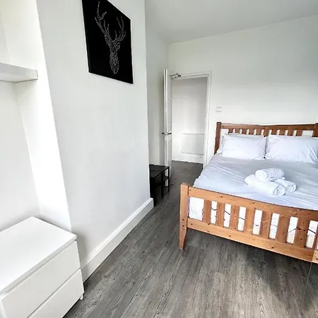 Modern 2 Bed Flat Close To Shoreditch / Free Wi-Fi-3