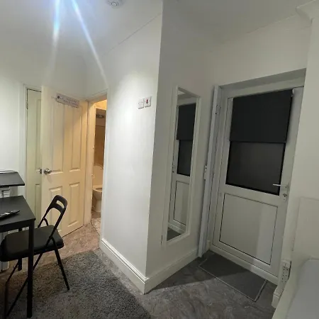 Greenwich Room-2