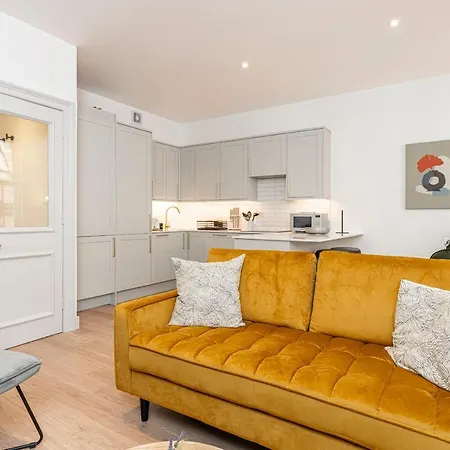 Leicester Square Apartments By Joivy-2