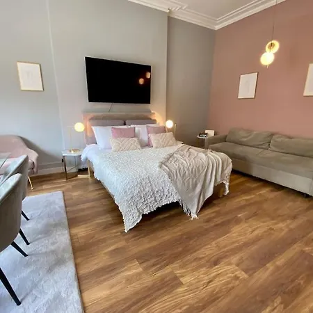 Studio For 3 Near Regents Park N5-2