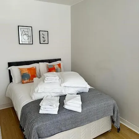 2A Soho Studios by Indigo Flats Sleeps 4-2